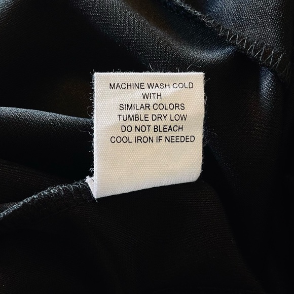 Elegant Women's Black Jumpsuit with Ruched Leg Detail & Belt - Picture 5 of 6